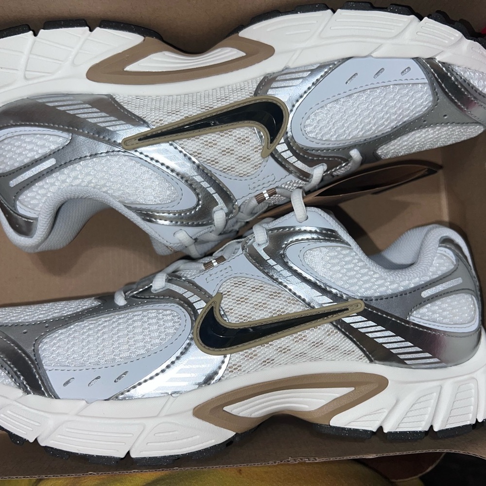 Nike White and Silver VS RNR Sneakers